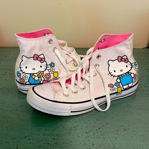 Hello Kitty Converse